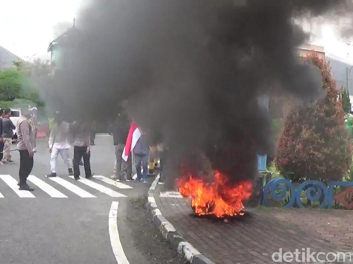 Demo tolak FPI di Wonosobo, Rabu (25/11/2020).