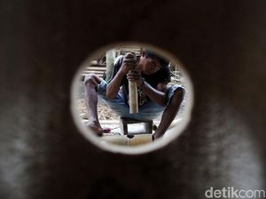 Geliat Perajin Mebel Bambu Bertahan Hadapi Pandemi