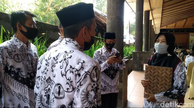 Guru Honorer di Kuningan