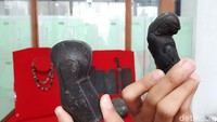 Benda-benda pusaka itu terdiri dari berbagai era.
