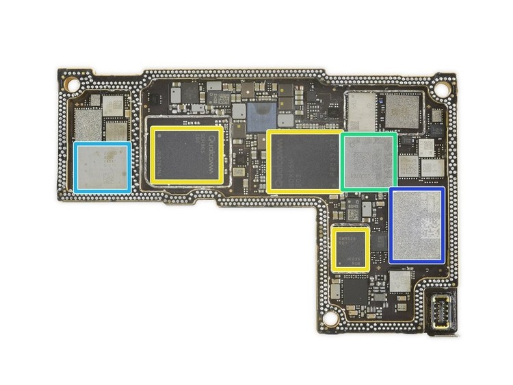 Ремонт iphone 12 pro max. Чип модема iphone 12. Iphone 11 модем. Iphone XR модем. Iphone 12 Pro Max плата.