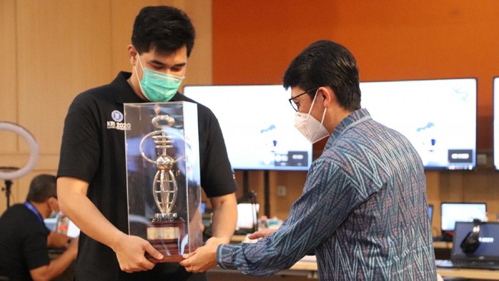 ITS Juara Kontes Robot Indonesia 2020