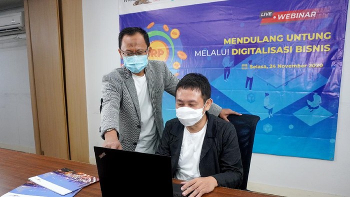 Percepatan transformasi menjadi pendorong utama bisnis untuk bergerak lebih lincah dengan menyediakan layanan berbasis digital.