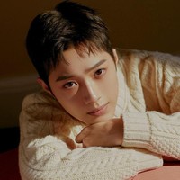 Mengenai kontroversi Lai Guanlin yang ketahuan merokok dan meludah di jalan, pria kelahiran Taipe itu sudah memberikan pernyataan. Melalui sebuah surat bertulisan tangan yang diunggah di Weibo, Guanlin mengaku meminta maaf secara tulus kepada fans. Foto: Instagram @official_lai_kuanlin
