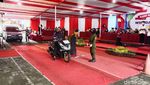 Mahasiswa Konvoi Motor saat Wisuda Drive Thru di Purworejo