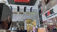 Saat ini, Edhy Prabowo masih dalam pemeriksaan intensif KPK.