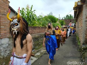 Merapi Siaga, Seniman Magelang Gelar Larung Sengkala di Sungai Progo