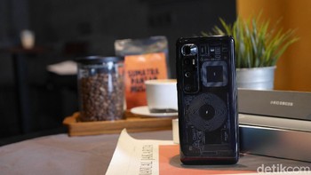 4. Mi 10 Ultra dengan Snapdragon 865, RAM 8 GB dan ROM 256 GB. Skor 6667006.Foto: detikINET/Anggoro Suryo Jati