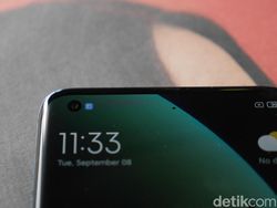 Menggenggam Xiaomi Mi 10 Ultra