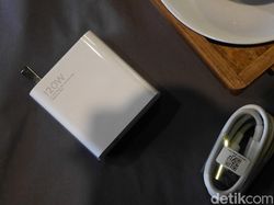 Menggenggam Xiaomi Mi 10 Ultra