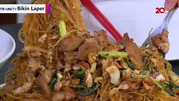 Bikin Laper! Nikmatnya I Fu Mie dan Kwetiau Bebek yang Mulur