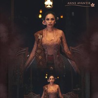 Ini kali pertama dia pakai kebaya yang benar-benar Jawa klasik. Terinspirasi dari kebaya tempo dulu dan perempuan keturunan ningrat yang disebut ndoro putri. Maka saya menamakannya Kebaya Ndoro Putri, ungkap Anne kepada Wolipop, Rabu (25/11/2020). (Foto: dok. Anne Avantie)