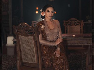 Nikita Mirzani ke Ustaz Maaher: Jubah Tidak Mencerminkan Mulut