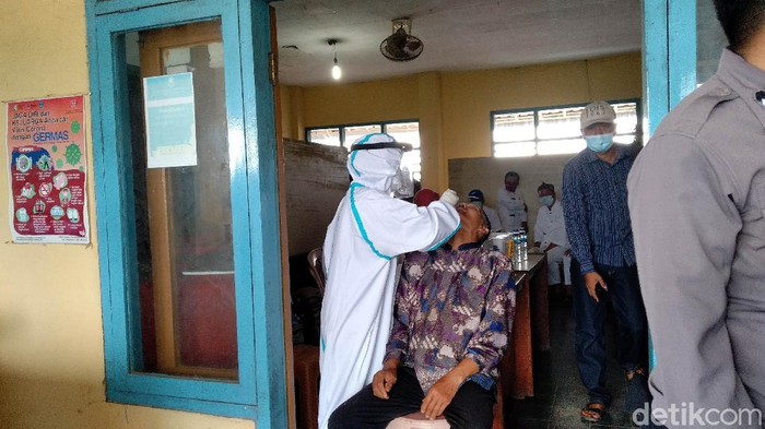 Pedagang Pasar Pangandaran Swab Test