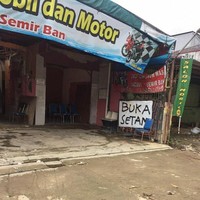 Yah abangnya kok malah jadi ngegas gini sih.. Berpikir positif aja, mungkin dia cuma salah tulis. Foto: Instagram/@sukijan.id