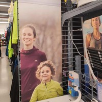 Yaelah bund, belom siap udah difoto aja nih. Alhasil modelnya jadi kayak olahraga sambil tidur. Foto: Reddit/@Gattones11