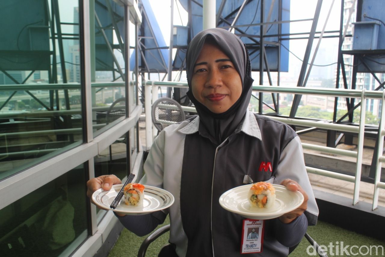 Aburi Salmon Sushi Rp 17.000 Vs Rp 138.000 Mana yang Lebih Enak?