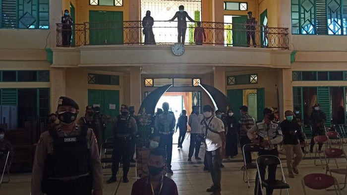 Satgas COVID-19 membubarkan ospek di IAIN Palangka Raya karena tak mengantongi izin (dok Polresta Palangka Raya)