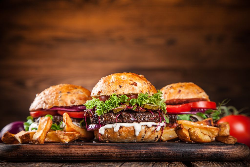 Sejarah Menarik Terciptanya Hamburger hingga Keripik Kentang