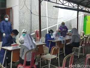 Wali Murid SMP di Surabaya Juga Akan Dites Swab Jelang Sekolah Tatap Muka