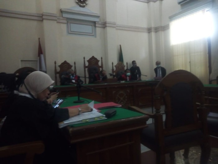 Sidang dakwaan pemilik panti pijat plus-plus gay di Medan (Datuk Haris-detikcom)