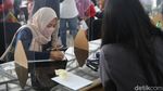 Antrean Penerima KJP Tahap 2 Mengular di Matraman