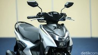 Tampilan sporty motor ini terlihat dari rancangannya yang ramping serta garis-garis tegas nan tajam di bodynya.