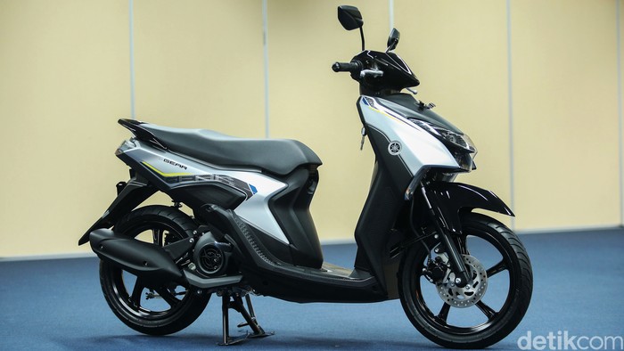 PT Yamaha Indonesia Motor Manufacturing (YIMM) memasarkan motor ke-3 yang diluncurkan pada bulan November ini. Setelah Aerox Connected dan Nmax Standar Connected, kini Yamaha Gear bisa menjadi pilihan pemotor Indonesia.
