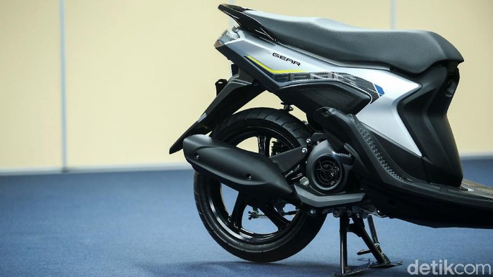 PT Yamaha Indonesia Motor Manufacturing (YIMM) memasarkan motor ke-3 yang diluncurkan pada bulan November ini. Setelah Aerox Connected dan Nmax Standar Connected, kini Yamaha Gear bisa menjadi pilihan pemotor Indonesia.