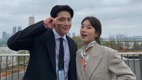 Tentu tidak ketinggalan Kim Seon Ho yang memerankan Han Jip Yeong juga punya momen seru di belakang layar bersama Suzy. (Foto: dok. Instagram Suzy/Stephanie Lee/Kim Do Wan) 
