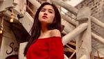 10 Potret Cantik Ochi Rosdiana, Bikin Tersipu!