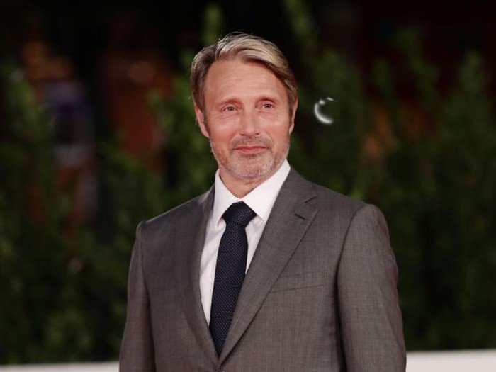 ROME, ITALY - OCTOBER 20:  Mads Mikkelsen attends the red carpet of the movie Druk during the 15th Rome Film Festival on October 20, 2020 in Rome, Italy. (Photo by Vittorio Zunino Celotto/Getty Images for RFF)