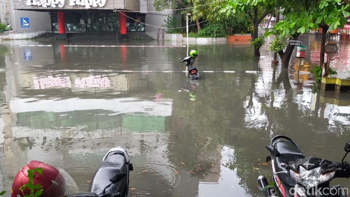 banjir di surabaya