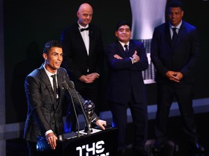Duka Mendalam Ronaldo atas Meninggalnya Maradona