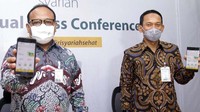 Direktur Information Technology, Operation & Digital Banking Mandiri Syariah Achmad Syafii (kiri), SEVP Individual & SME Banking Mandiri Syariah Wawan Setiawan (kanan) melaunching fitur e-mas di Mandiri Syariah Mobile dalam acara virtual talkshow.