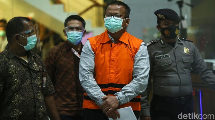 Edhy Prabowo Ditahan KPK Menteri Kelautan dan Perikanan Edhy Prabowo ditetapkan sebagai tersangka penerima suap terkait dengan urusan ekspor benih lobster atau benur.