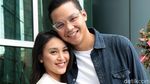 10 Potret Mesra Anak Hetty Koes Endang usai Menikah, Peluk Erat!