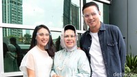 Bersama dengan Hetty Koes Endang, Afifah Qomariah Yusuf dan Faldo Arsa da Aziz jadi bintang tamu acara Pagi Pagi Ambyar di Trans TV, Jakarta Selatan, Kamis (26/11/2020). (Foto: Noel/detikcom) 