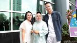10 Potret Mesra Anak Hetty Koes Endang usai Menikah, Peluk Erat!