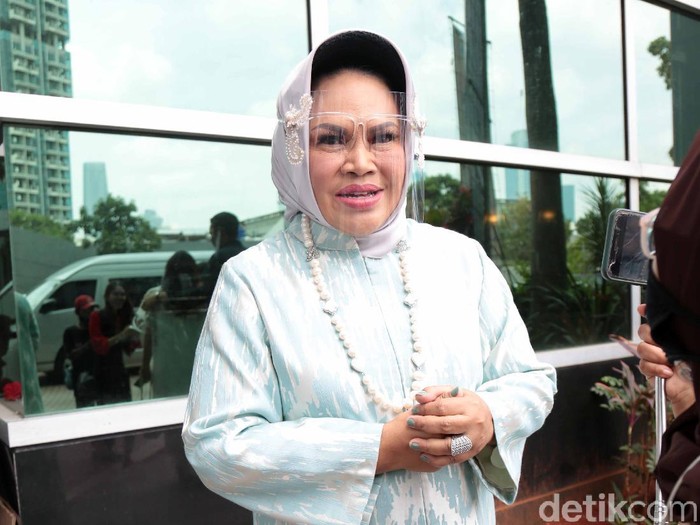 Hetty Koes Endang bersama Afifah dan Faldo Arsa da Aziz