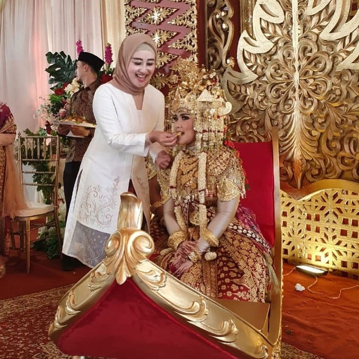 Iis Edhy Prabowo, Istri Mantan Menteri KKP yang Jago Masak Ikan Iis Edhy Prabowo, Istri Mantan Menteri KKP yang Jago Masak Ikan