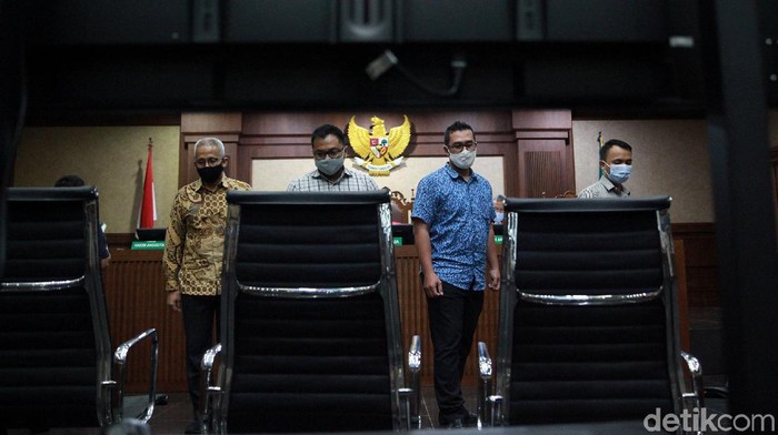 Ketika 4 Anggota Polri Bersaksi di Sidang Djoko Tjandra Sejumlah anggota Polri menjadi saksi di sidang lanjutan untuk terdakwa Djoko Tjandra. Sidang tersebut digelar di Pengadilan Tipikor, Jakarta.
