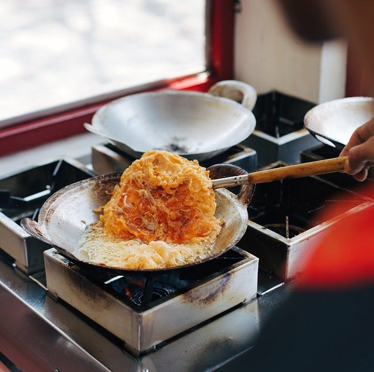 Lamak Bana! Ada Talua Barendo Hangat di 5 Resto Nasi Kapau Ini