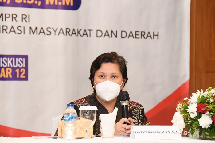 Lestari Moerdijat