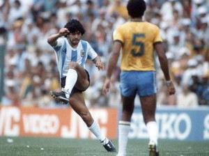 Kenangan Bambang Nurdiansyah Duel dengan Maradona pada 1979