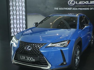 Lihat dari Dekat Lexus UX 300e, Mobil Listrik Seharga Rp 1,24 M