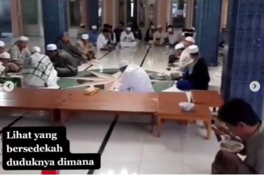 Penjual Mie Ayam yang Hobi Sedekah