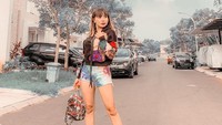 Eva Belisima disebut sebagai seorang pengusaha asal Kalimantan. (Foto: dok. Instagram @evabelisima_official) 
