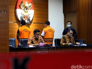 Usai Diperiksa KPK, Andreau Misanta-Amiril Mukminin Bungkam