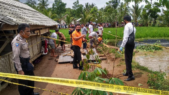 Sumur tua tempat 4 warga Lombok, NTB, terjatuh dan ditemukan tewas.